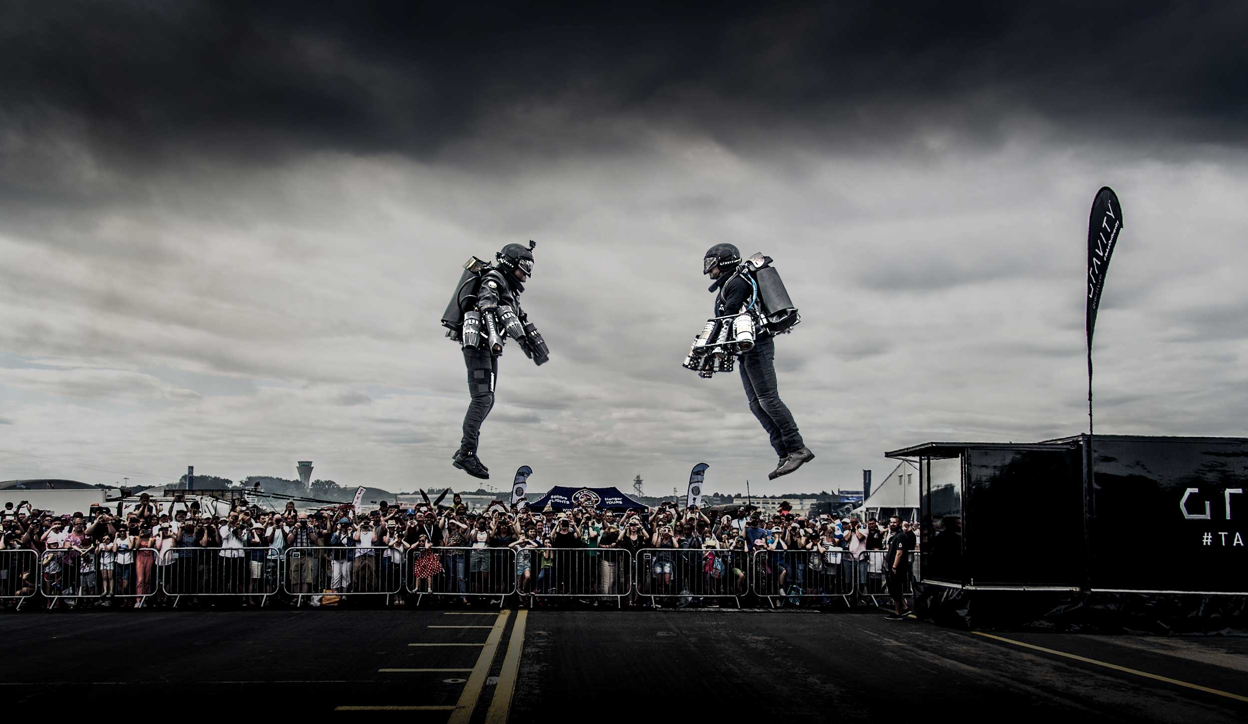 Gravity_Flying_Suit_Road_to_Singularity