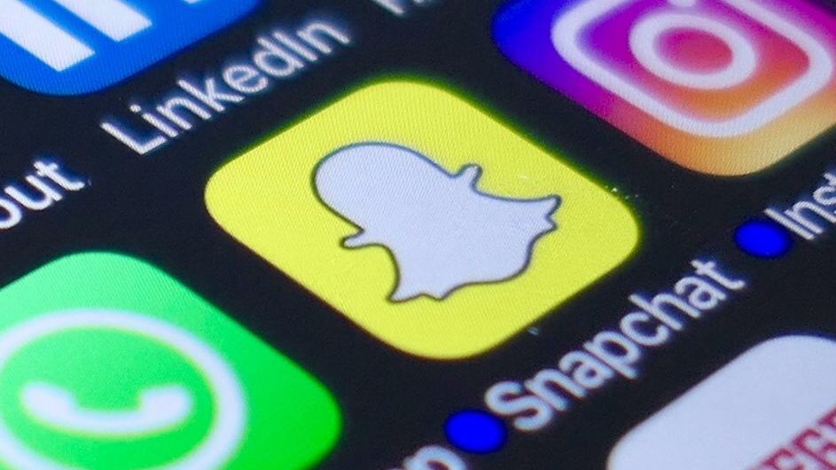 Snapchat-App-iOS-Road-To-Singularity